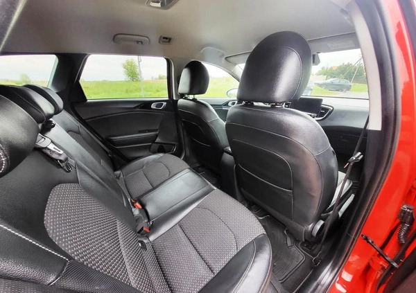 Kia Ceed cena 50900 przebieg: 60950, rok produkcji 2020 z Łomianki małe 121